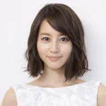 堀北真希は現在ピンクヘアで育児中？山本耕史との「交際0日婚」とは？