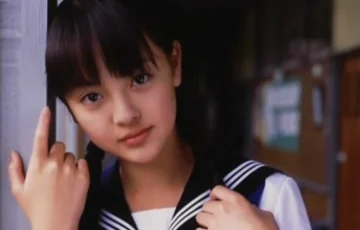 岡本奈月の現在は真剣佑の妻！馴れ初めや略奪婚の噂を徹底調査